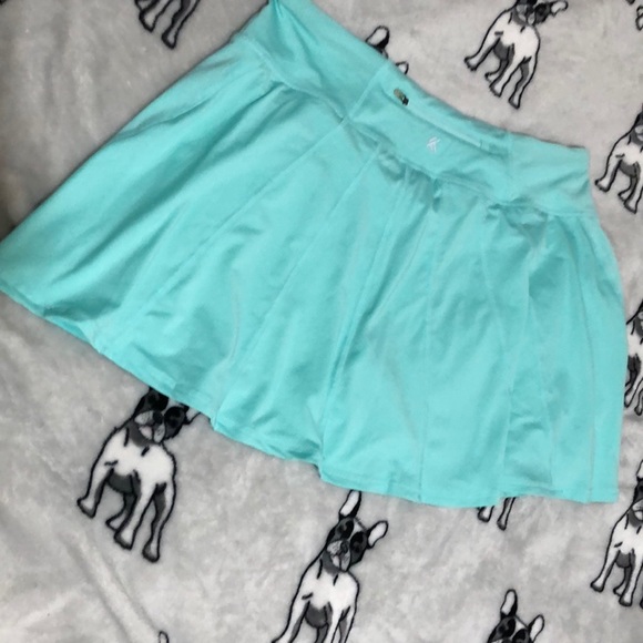 Sports clothes - Picture 2 of 2